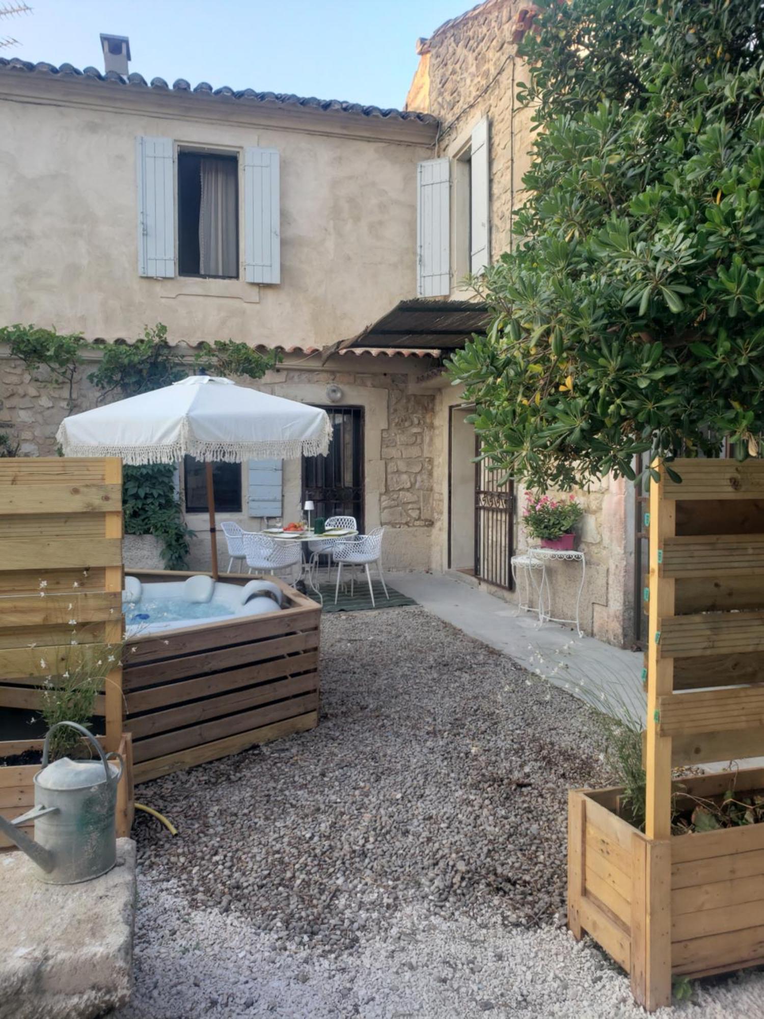 Un Air De Vignes, Jacuzzi, Centre Du Village *