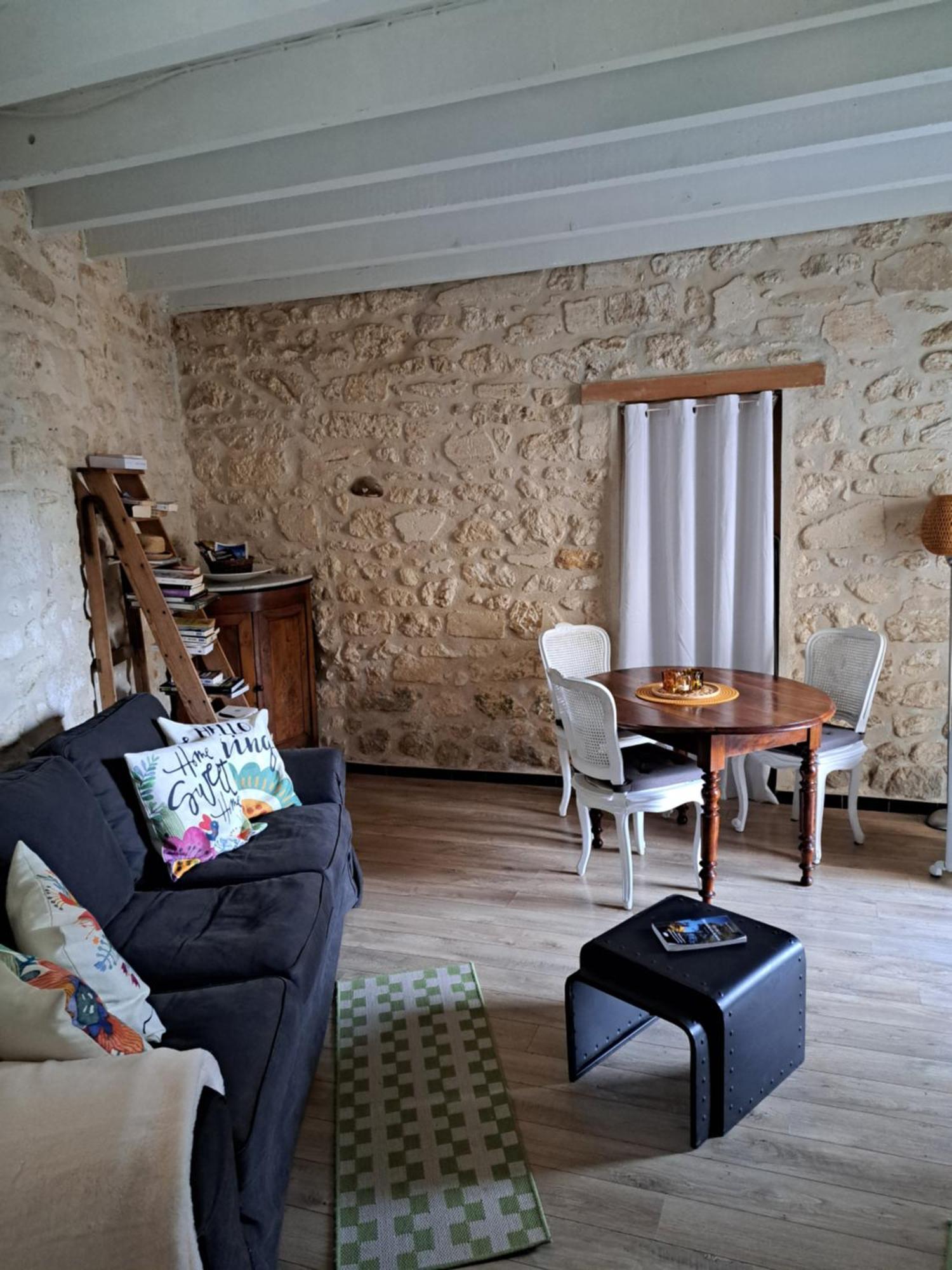 Holiday home Un Air De Vignes, Jacuzzi, Centre Du Village *