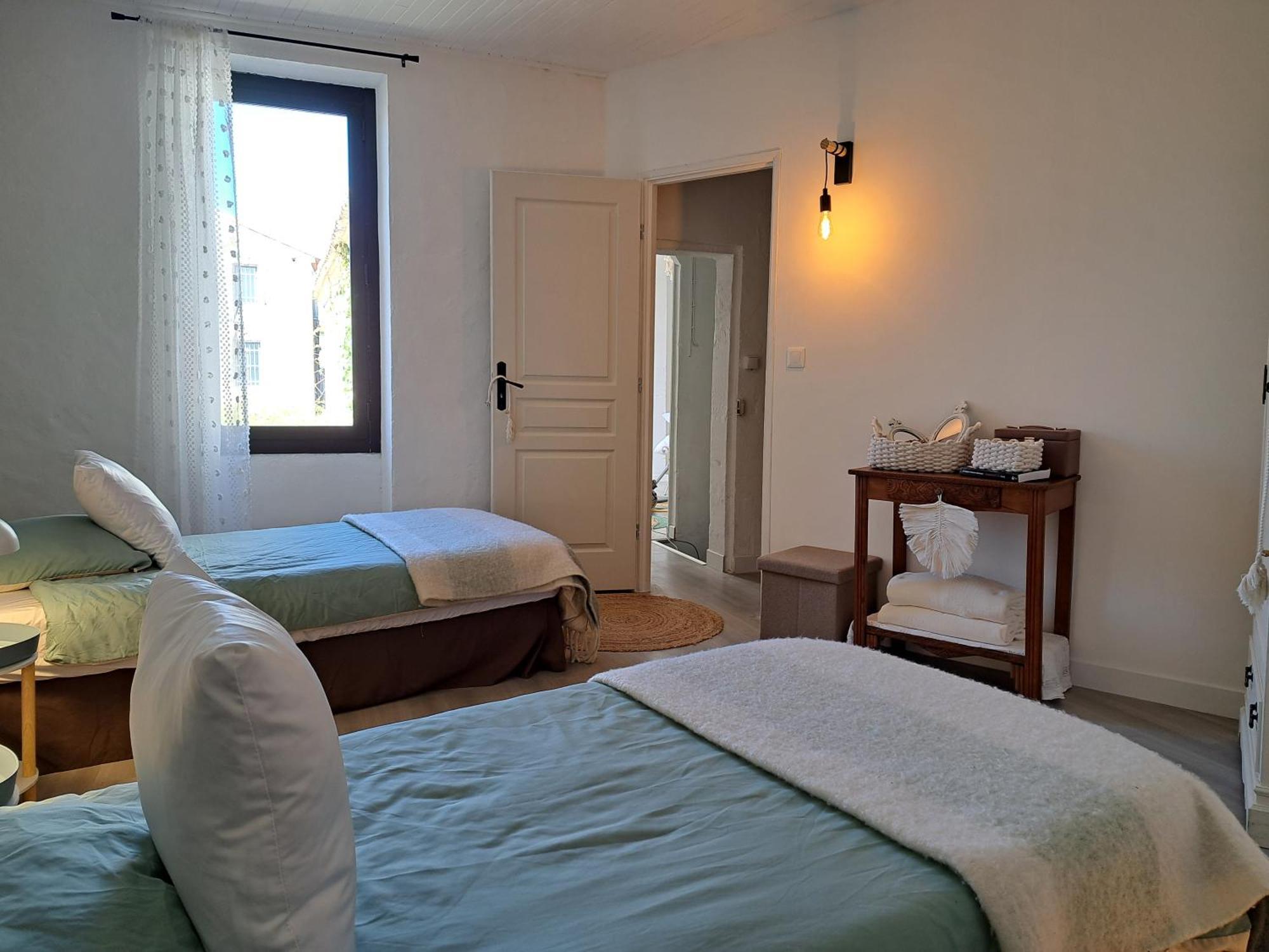 Holiday home Un Air De Vignes, Jacuzzi, Centre Du Village Maussane-les-Alpilles
